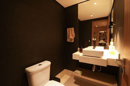 Apartamento à venda com 246m², 4 quartos e 5 vagasLavabo 1
