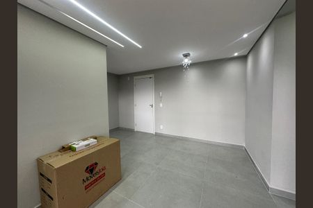 Sala de apartamento para alugar com 2 quartos, 55m² em Jardim Maria Helena, Barueri