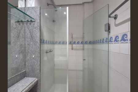 Apartamento à venda com 382m², 4 quartos e 3 vagasBanheiro 