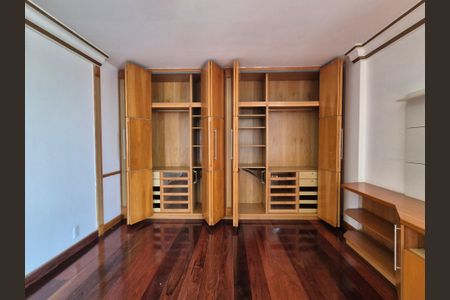 Apartamento à venda com 382m², 4 quartos e 3 vagasQuarto 4