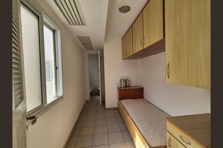 Apartamento à venda com 382m², 4 quartos e 3 vagasQuarto de Serviço 