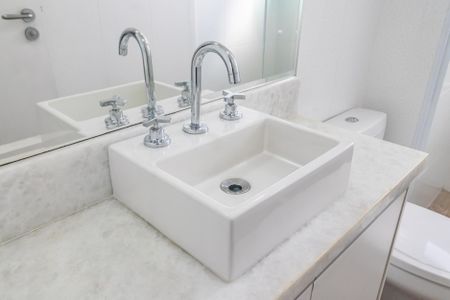 Apartamento para alugar com 64m², 2 quartos e 2 vagasBanheiro da Suíte