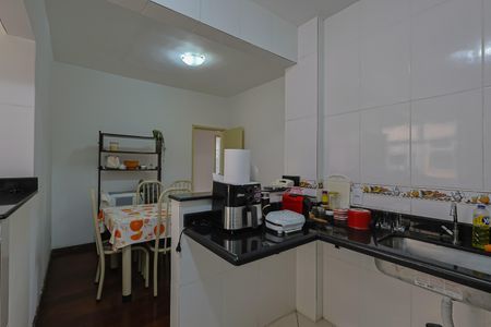 Cozinha de apartamento à venda com 3 quartos, 85m² em Cidade Nova, Belo Horizonte