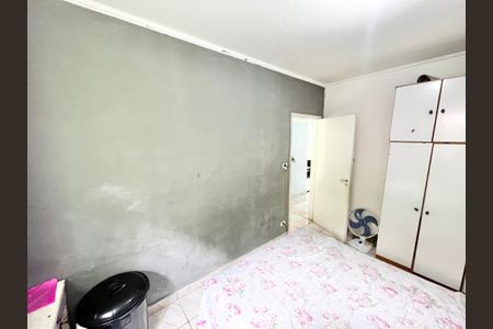 Casa à venda com 171m², 5 quartos e 2 vagas Casa à venda com 171m², 5 quartos e 2 vagasQuarto 4