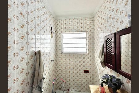 Casa à venda com 171m², 5 quartos e 2 vagas Casa à venda com 171m², 5 quartos e 2 vagasBanheiro