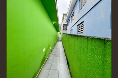 Casa à venda com 171m², 5 quartos e 2 vagas Casa à venda com 171m², 5 quartos e 2 vagasCorredor