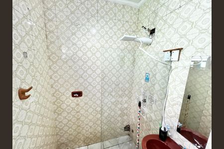 Casa à venda com 171m², 5 quartos e 2 vagas Casa à venda com 171m², 5 quartos e 2 vagasBanheiro 2