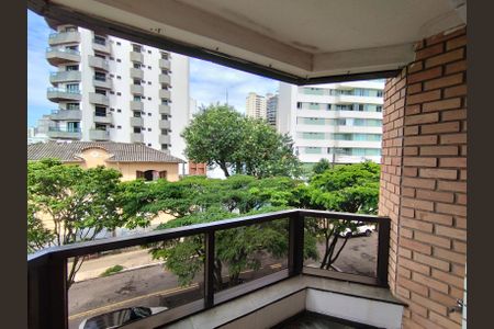 Apartamento à venda com 216m², 4 quartos e 3 vagasVaranda 