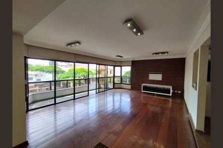 Apartamento à venda com 216m², 4 quartos e 3 vagasSala 