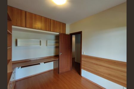 Apartamento à venda com 216m², 4 quartos e 3 vagasQuarto 