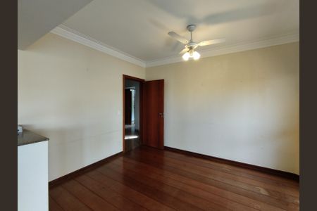 Apartamento à venda com 216m², 4 quartos e 3 vagasSala 