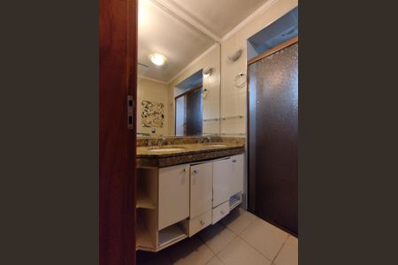 Apartamento à venda com 216m², 4 quartos e 3 vagasBanheiro - torneira