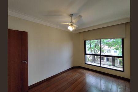 Apartamento à venda com 216m², 4 quartos e 3 vagasSala 