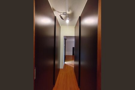 Apartamento à venda com 216m², 4 quartos e 3 vagasCloset 