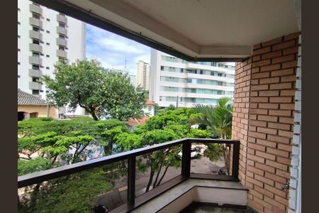 Apartamento à venda com 216m², 4 quartos e 3 vagasVista da Rua