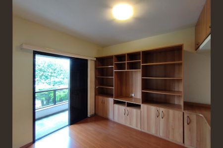 Apartamento à venda com 216m², 4 quartos e 3 vagasQuarto 