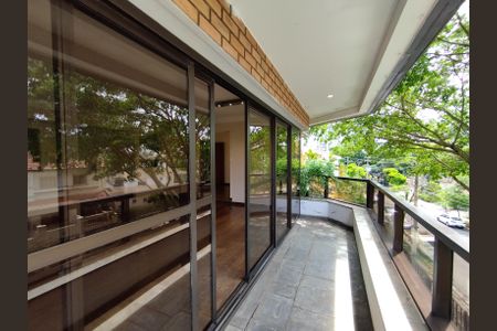 Apartamento à venda com 216m², 4 quartos e 3 vagasVaranda da Sala