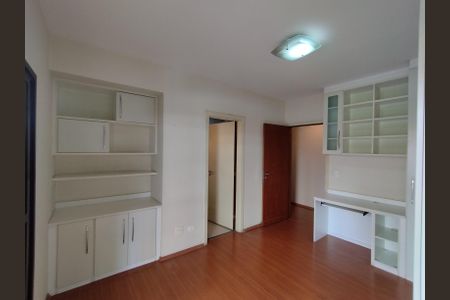 Apartamento à venda com 216m², 4 quartos e 3 vagasSuíte 