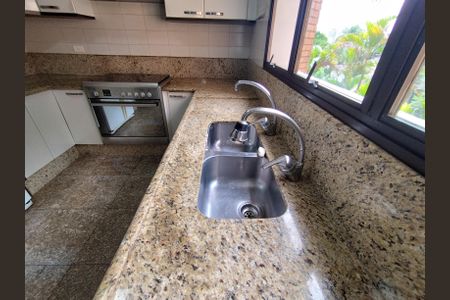 Apartamento à venda com 216m², 4 quartos e 3 vagasCozinha - Armários