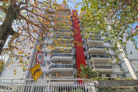 Apartamento para alugar com 98m², 3 quartos e 2 vagasFachada