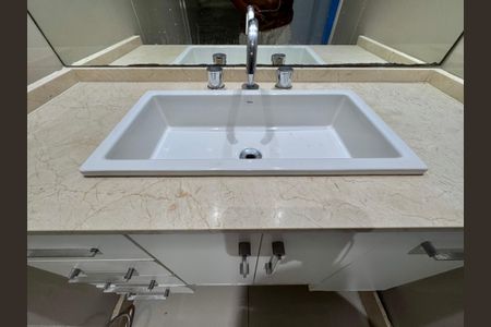 Apartamento para alugar com 98m², 3 quartos e 2 vagasSuíte - Banheiro