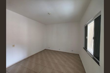 Casa para alugar com 70m², 1 quarto e sem vaga