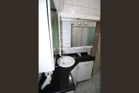 Casa para alugar com 289m², 3 quartos e 3 vagasBanheiro 2