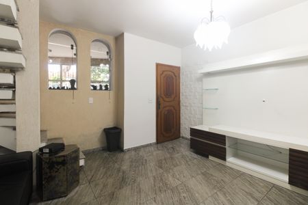Sala  de casa para alugar com 2 quartos, 110m² em Vila Nova Savoia, São Paulo