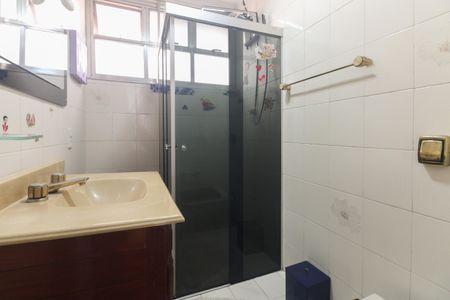 Casa à venda com 110m², 2 quartos e 2 vagasBanheiro 1