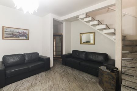 Casa à venda com 110m², 2 quartos e 2 vagasSala 