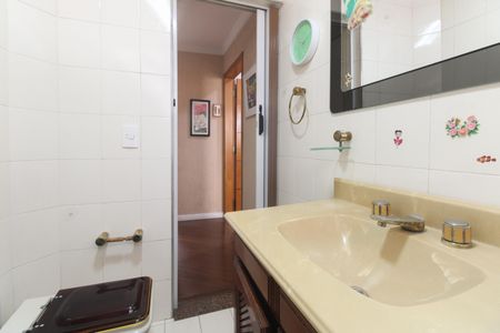 Casa à venda com 110m², 2 quartos e 2 vagasBanheiro 1