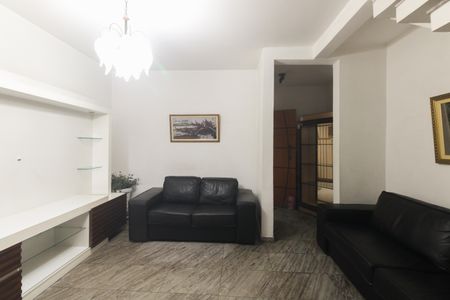 Casa à venda com 110m², 2 quartos e 2 vagasSala 