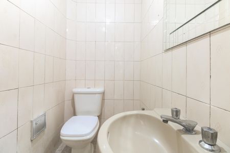 Casa à venda com 110m², 2 quartos e 2 vagasBanheiro 2