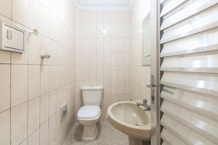 Casa à venda com 110m², 2 quartos e 2 vagasBanheiro 2