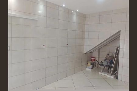 Sala de kitnet/studio para alugar com 1 quarto, 20m² em Parada de Lucas, Rio de Janeiro