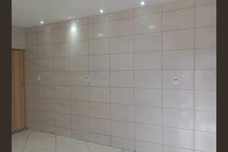 Quarto de kitnet/studio para alugar com 1 quarto, 20m² em Parada de Lucas, Rio de Janeiro