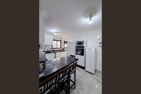 Apartamento à venda com 137m², 4 quartos e 3 vagasCozinha