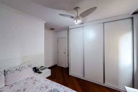 Apartamento à venda com 137m², 4 quartos e 3 vagasQuarto 3 - Suíte