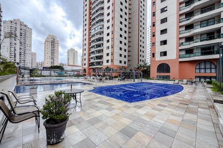 Apartamento à venda com 137m², 4 quartos e 3 vagasÁrea comum - Piscina