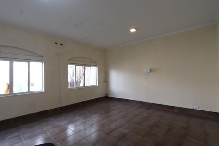 Casa para alugar com 360m², 2 quartos e 4 vagasSalão