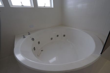 Casa para alugar com 360m², 2 quartos e 4 vagasBanheiro da Suíte