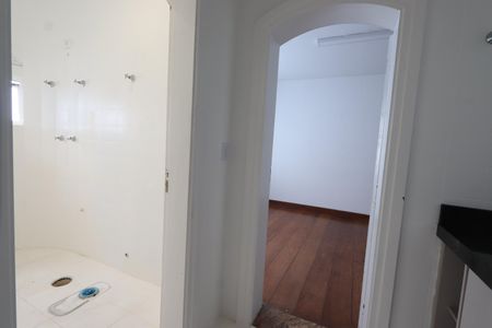 Casa para alugar com 360m², 2 quartos e 4 vagasBanheiro dos Quartos