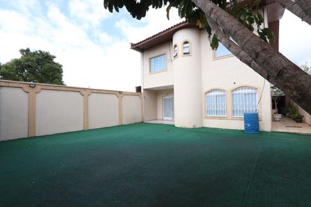 Casa para alugar com 360m², 2 quartos e 4 vagasQuintal