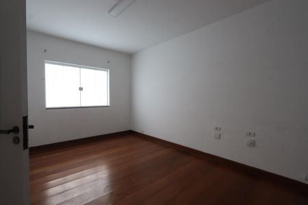 Casa para alugar com 360m², 2 quartos e 4 vagasQuarto 2