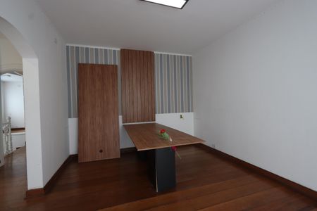 Casa para alugar com 360m², 2 quartos e 4 vagasSuíte