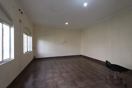 Casa para alugar com 360m², 2 quartos e 4 vagasSalão