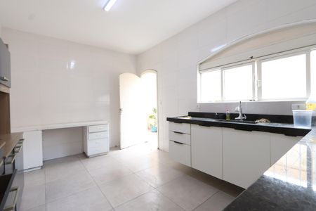 Casa para alugar com 360m², 2 quartos e 4 vagasCozinha