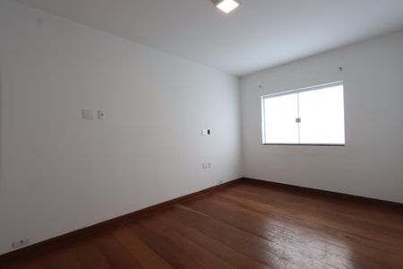 Casa para alugar com 360m², 2 quartos e 4 vagasQuarto 3