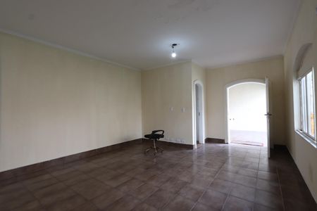 Casa para alugar com 360m², 2 quartos e 4 vagasSalão