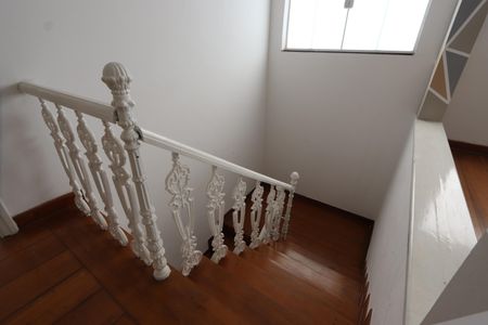 Casa para alugar com 360m², 2 quartos e 4 vagasEscada